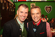 BMW Niederlassung München Chef Peter Mey mit Gregor Lemke, Augustiner Klosterwirt (©Foto: Martin Schmitz)